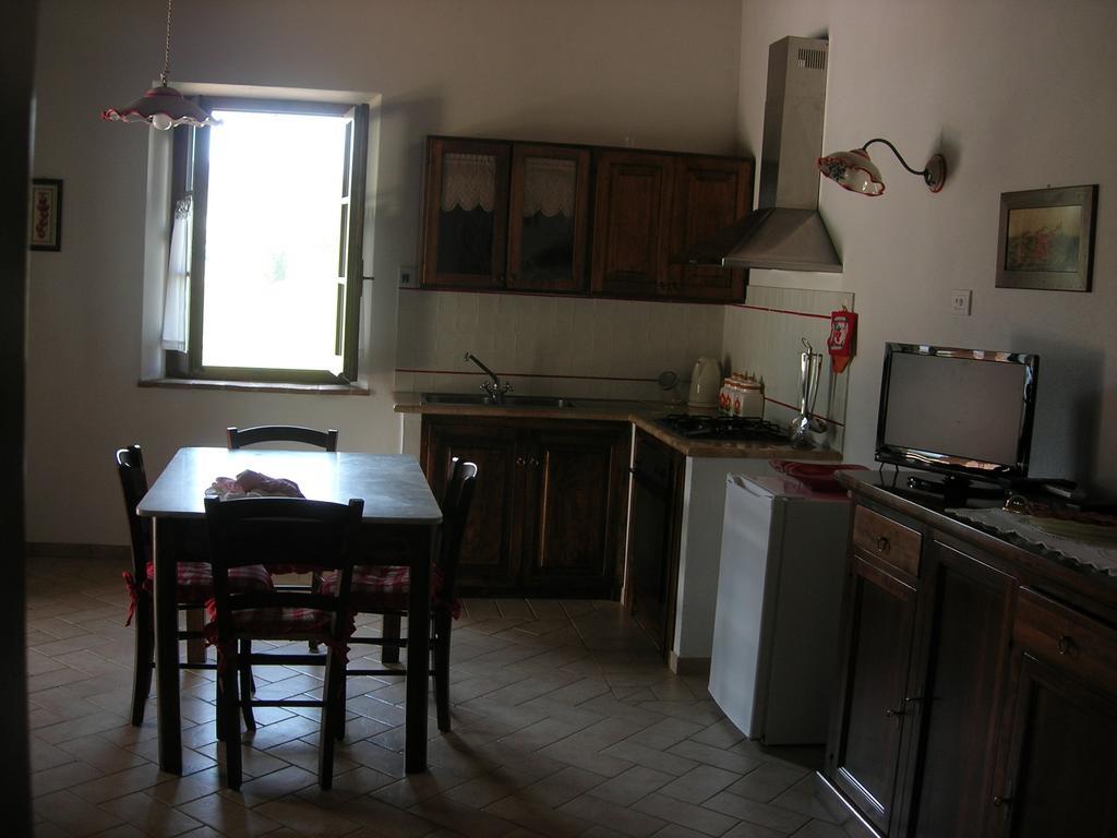 Agriturismo La Valle Del Sole Castiglione d'Orcia Bilik gambar